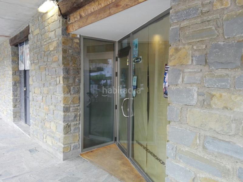 Foto d1b6c9bd-d8c8-4d17-8b46-981056a7db66. Alquiler local comercial en calle telesilla local comercial en Panticosa