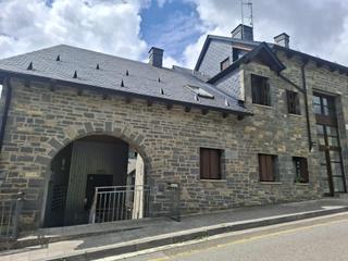 Studio in Biescas. Estudio en venta en el encantador pirineo aragonés  biescas