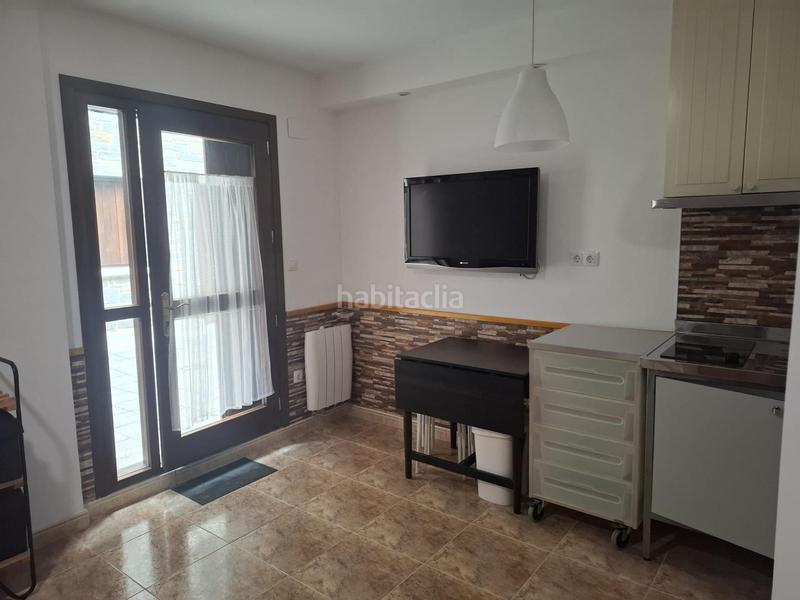 Foto 45159748-1afb-426b-8af1-0d092e37a2e3. Estudi a Biescas