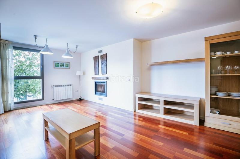 Foto abbc65ab-aab1-481c-9dc2-be89520747fa. Appartamento con riscaldamento parcheggio piscina in Sabiñánigo