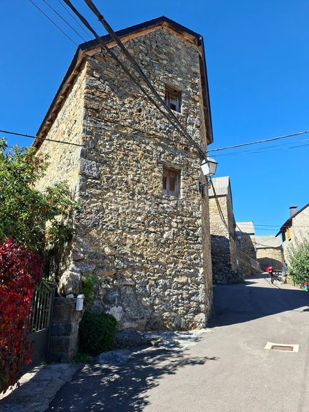 Foto 4bb7bfda-85d4-4613-8111-22aa42c77670. Casa a Hoz de Jaca