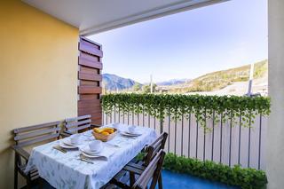 Piso  Calle las aliagas ag.latas 8. Tu refugio en el pirineo piso con encanto en las margas golf