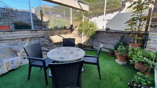 Rent Country house  Calle calle valle de tena, 17. Impecable y coqueta casa de alquiler en biescas  barrio de la pe