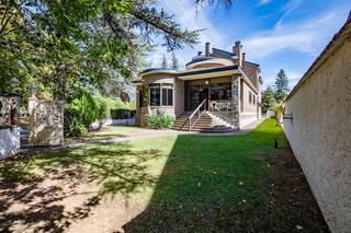Xalet en Cantera 19. Exclusivo chalet de lujo en jaca con vistas espectaculares y zon