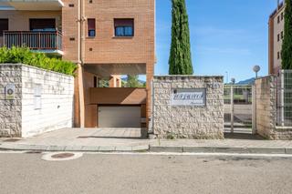 Appartamento  Calle sierra guara 18. Piso con terraza y vistas a la montaña en puente sardas sabiñáni