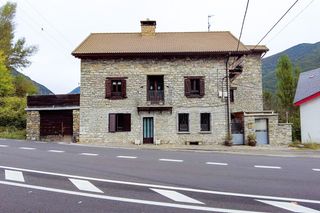 Pis  Avenida huesca a francia. Amplio piso en biescas, pirineo aragon�s  oportunidad �nica