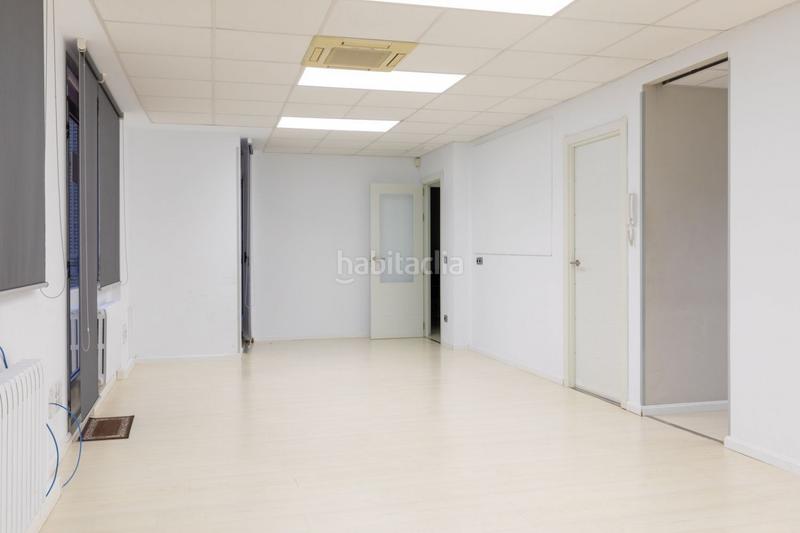 Foto 4bcc14a9-5856-49cf-9e6a-9efcfb5b4979. Bureau dans calle coso 55 dans Alfonso Zaragoza