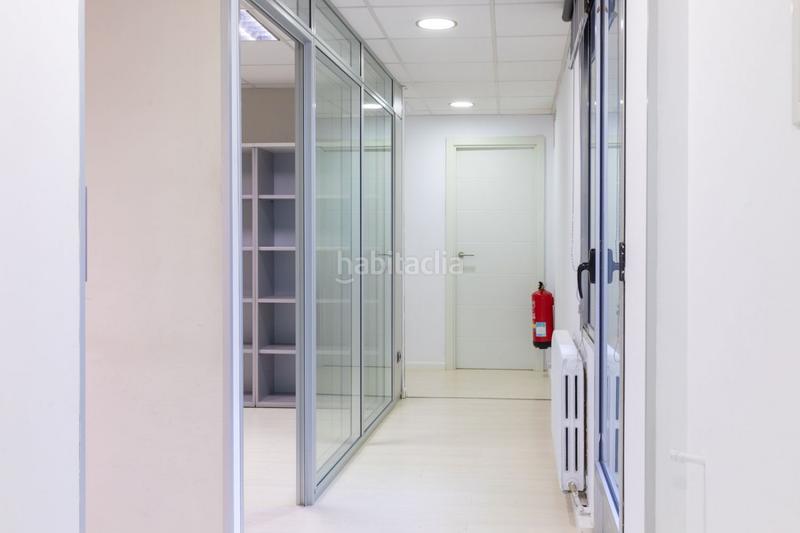 Foto dbad5bc9-7afc-4415-a606-e2437de3cf1a. Bureau dans calle coso 55 dans Alfonso Zaragoza