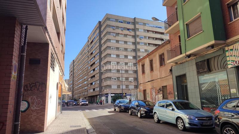 Foto c7c45b45-af9a-4065-8475-fb7a6c512cc6. Flat with heating in Las Delicias Zaragoza
