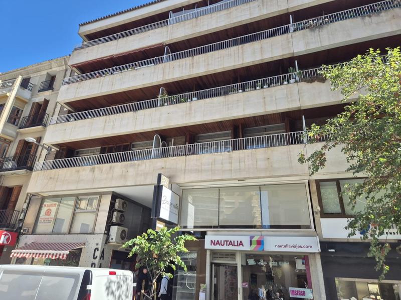 Foto da55a9a3-cc2c-44c9-aaa6-28ebe7273de6. Oficina amb calefacció a Casco Antiguo Huesca