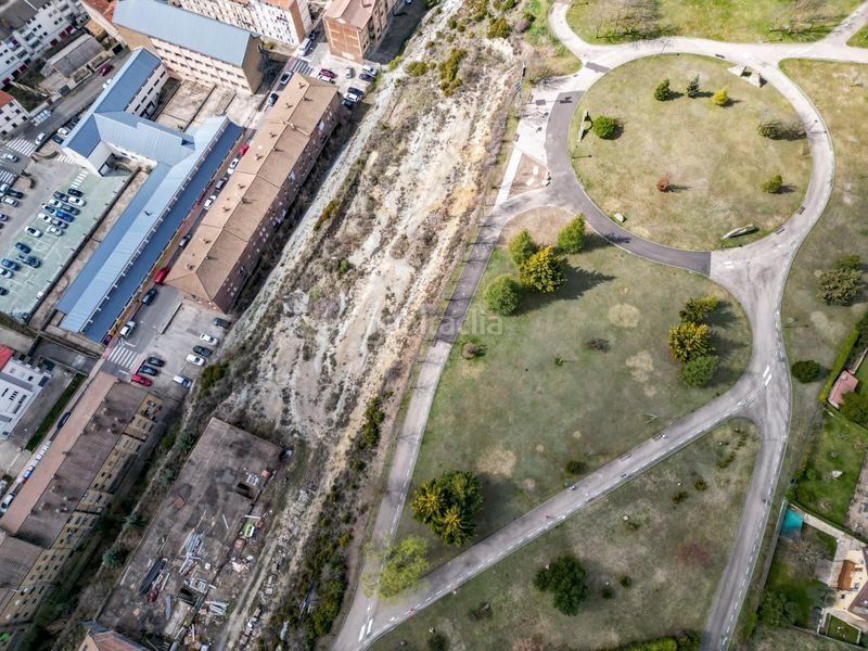 Foto 194debab-300d-41ba-8560-5428012bfa2c. Edifici a La Guarguera Sabiñánigo