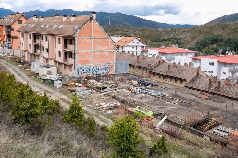 Foto 1bd54ffa-39c9-48fb-8519-5af53c34fc48. Edifici a La Guarguera Sabiñánigo