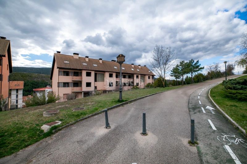 Foto 38f4afd3-711c-40c7-a90b-8272e0dc1e14. Edifici a La Guarguera Sabiñánigo