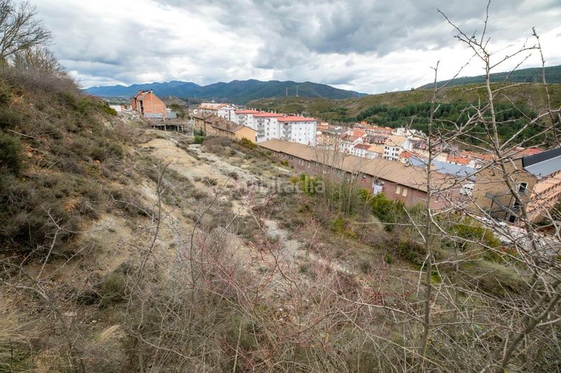 Foto 8a060d90-c2e1-4759-ae1e-e4545df41004. Edifici a La Guarguera Sabiñánigo