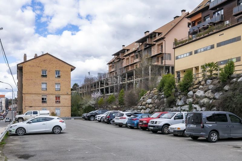 Foto fb4cb992-1b28-43b8-bc14-698b09176b2f. Edifici a La Guarguera Sabiñánigo