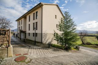 D�plex  Calle eras. D�plex con balc�n, garaje y trastero en berd�n  vpo