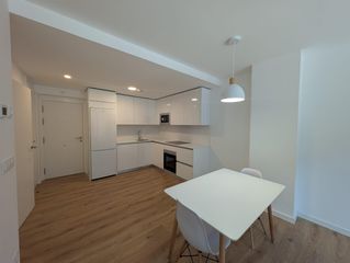 Location Appartement  Calle santiago ramon y cajal. Exclusiva vivienda a estrenar con terraza, gimnasio y todas las