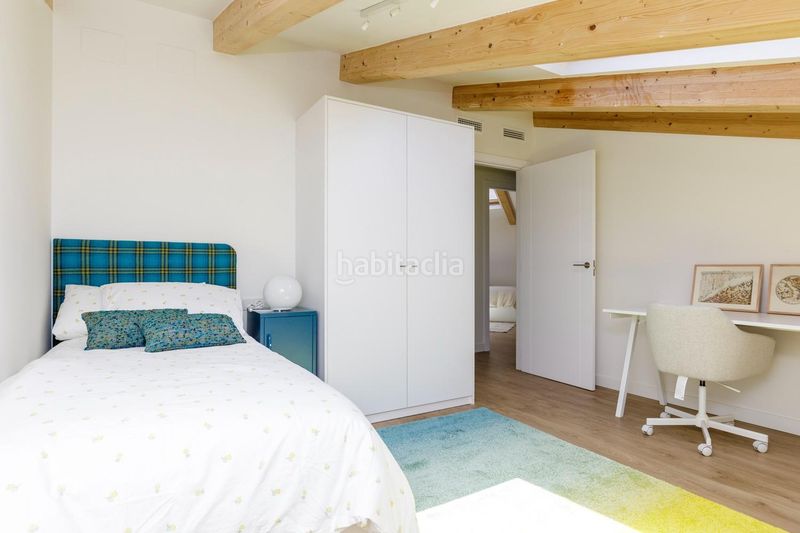 Foto a21deae0-d3a8-4be5-9efe-e3fec8568989. Àtic a Alfonso Zaragoza