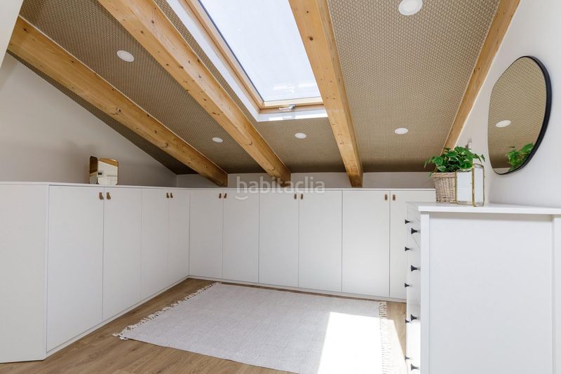 Foto c62606ab-c0f0-4cd5-b1cb-96847e3ce749. Àtic a Alfonso Zaragoza