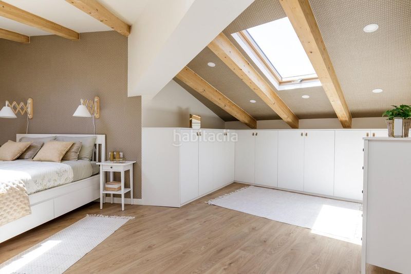 Foto fa36e8c0-d571-4437-b879-eb9f31303f32. Àtic a Alfonso Zaragoza