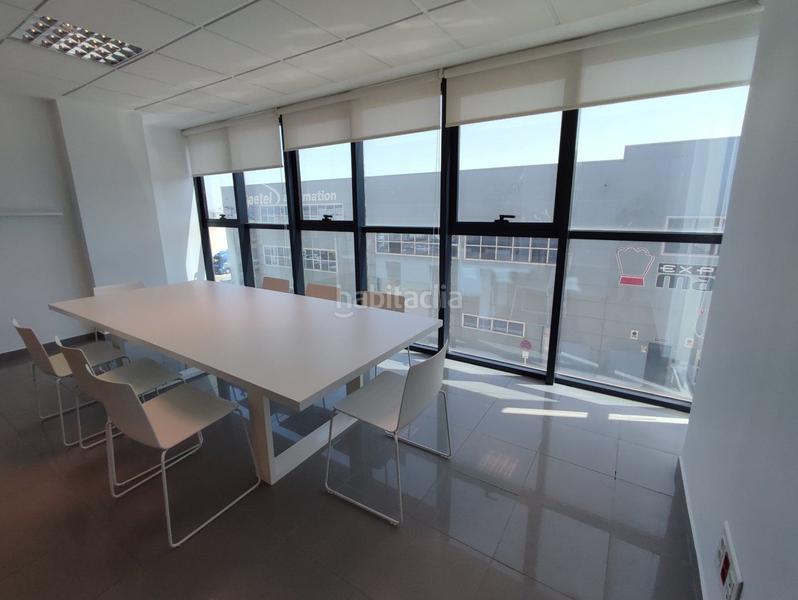 Foto 89666289-c8bc-4981-b0bd-8b51bd1d8713. Office space with heating in Garrapinillos Zaragoza