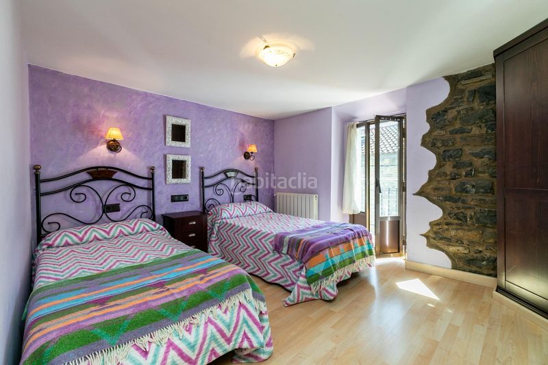 Foto 54e9abca-0742-46c2-8162-6bd5c872ac8e. Casa a agustina aragon 16 a Biescas