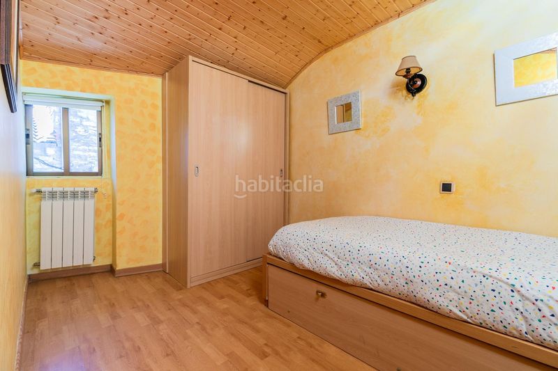 Foto aa902eaf-966e-4d1e-8bd5-65c6fbfdb43a. Casa a agustina aragon 16 a Biescas