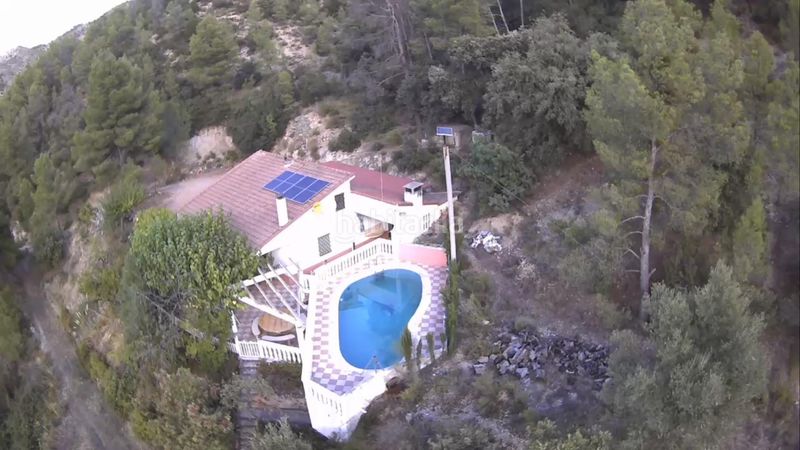 Foto 8cc7ba53-f12f-47fb-9d4a-16c651cc8153. Casa amb aparcament piscina a Foz - Calanda