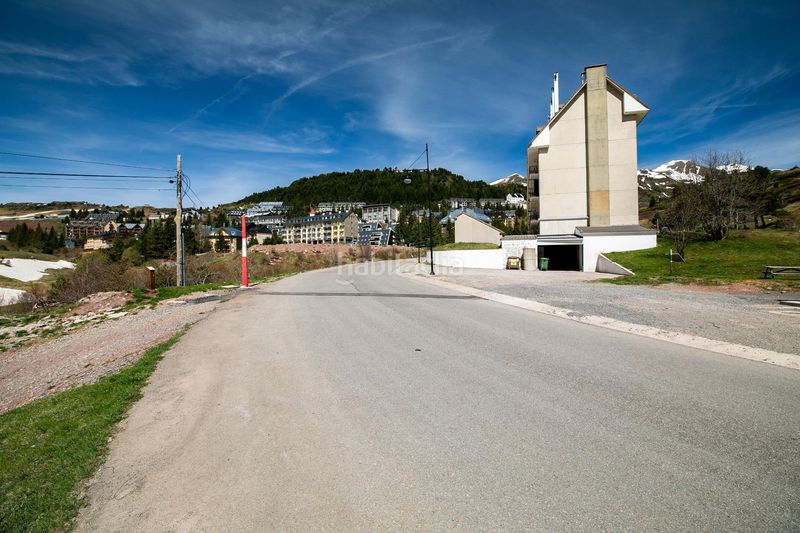Foto a5848a28-35e8-4ff6-b966-b863f7a1ff15. Pis amb calefacció aparcament a Aisa