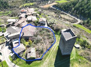Chalet in Calle abadia 5. Casa altoaragonesa con terreno y edificaciones auxiliares