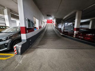 Autoparkplatz  Calle rebolledo, rodrigo de. Plaza de garaje para coche pequeño en las fuentes  zaragoza