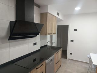 Miete Etagenwohnung in Santiago. Piso para estudiantes en barrio santiago