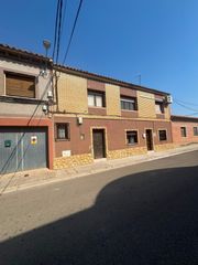 Mas  Calle juan de lanuza 8. Casa independiente con gran terraza en luceni