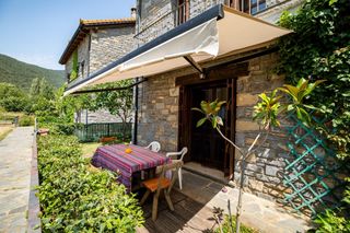 Casa bifamiliare in Biescas. Chalet adosado en pleno corazón pirenaico