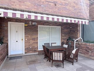 Lloguer Casa adossada a Montecanal. Chalet adosado sin amueblar en alquiler en urbanizacion privada