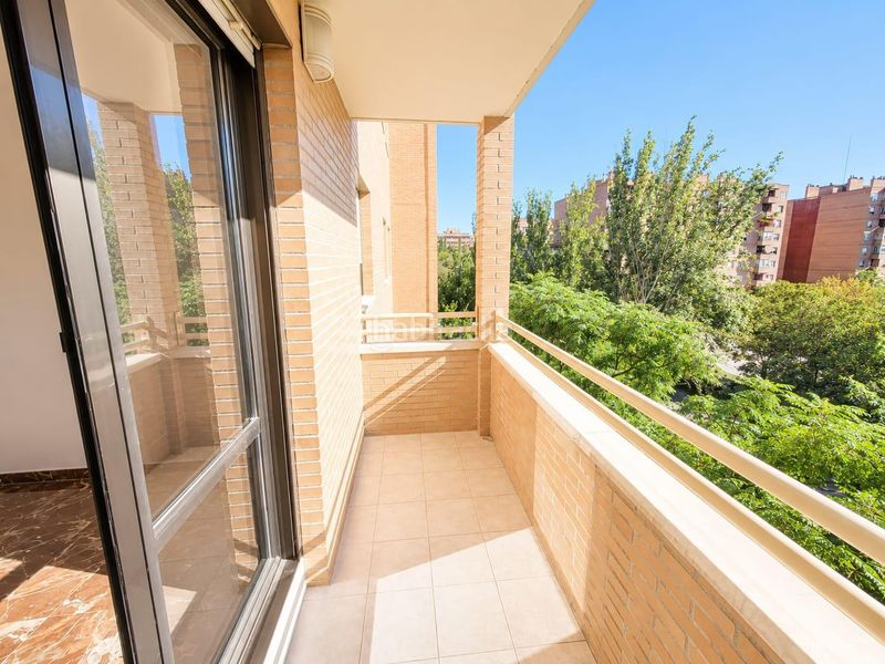 Foto f2c798b4-f0e5-4ec0-b362-120015b3549a. Etagenwohnung mit heizung in Parque de los Cineastas Zaragoza