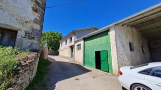 Masia  Calle alejandro. En el tranquilo pueblo de navasilla