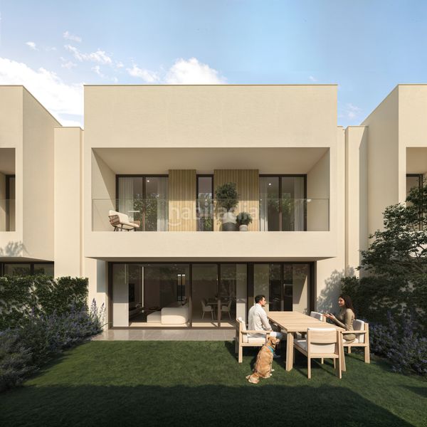 Foto 0a5b3469-0e71-4e6d-8bdc-62796a78198f. Casa adossada 166m<sup>2</sup> amb aparcament piscina a Cuarte de Huerva