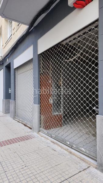 Foto 0f4370f7-4b5b-4b80-a535-fb643d9ed443. Miete geschäftsraum in calle aranda (conde de) 31 in Zaragoza