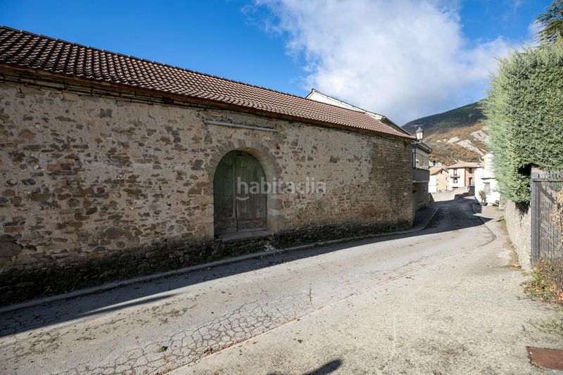 Foto 4f7c257c-e68f-40d7-9470-32a0f3e45fea. Casa a Sabiñánigo centro - aurín Sabiñánigo