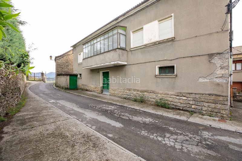 Foto 7a7e2b72-0421-40fe-8719-7929fda77664. Casa a Sabiñánigo centro - aurín Sabiñánigo