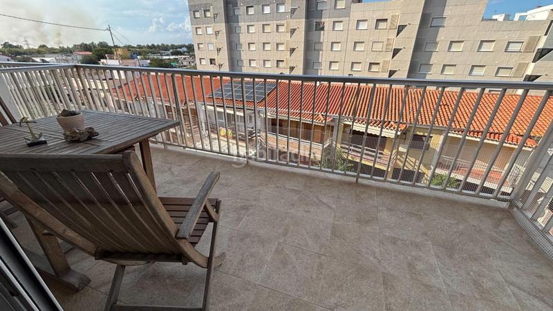 Foto 8f895887-2b86-43db-afbc-1938f2c7ab4b. Lloguer apartament amb aparcament a Les Palmeres Sueca