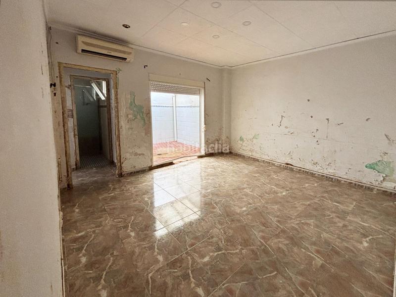 Foto 32941477-f6db-48e3-ae55-1e8f71d01e57. Planta baixa amb aparcament a Plaza Xúquer Paiporta