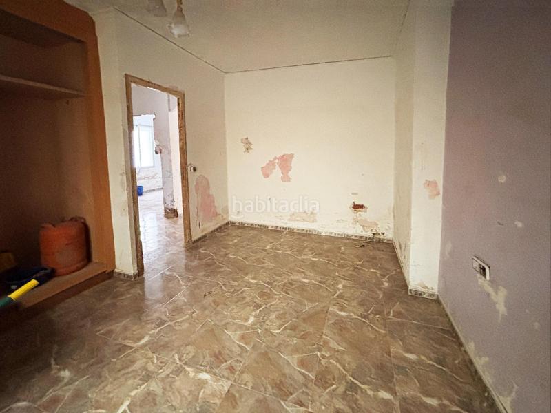 Foto b14af9b4-31b2-47c3-9c49-656804135615. Planta baixa amb aparcament a Plaza Xúquer Paiporta