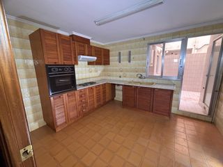 Etagenwohnung in Benimàmet. Se vende espectacular piso de 4 habs. en el corazón de benimamet