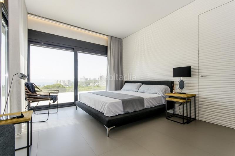 Foto 8b75b142-0db7-4372-8acc-1a2f67f05b57. Xalet amb aparcament piscina a Campoamor Orihuela