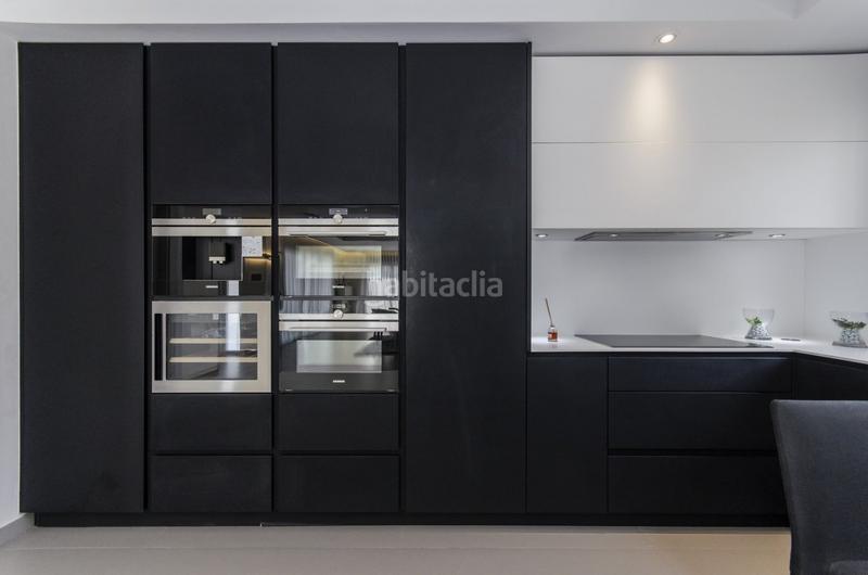 Foto e2435ca1-1026-4ff0-bb9a-615d6c4efb9b. Xalet amb aparcament piscina a Campoamor Orihuela