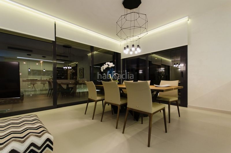 Foto 03cd2498-a7a8-4f6d-8f24-bd2887e66fe4. Xalet amb aparcament piscina a Aguamarina Orihuela