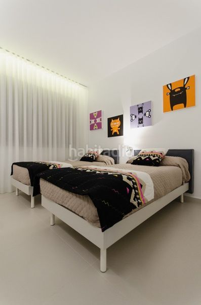 Foto 83cf8080-a09d-4bdd-ad40-f0670be55018. Xalet amb aparcament piscina a Aguamarina Orihuela