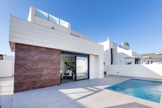 Chalet in Pilar de la Horadada Ciudad. Villas de obra nueva en pilar de la horadada